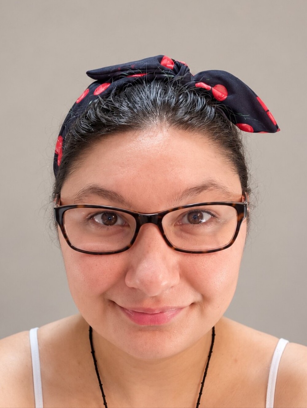 🥝 Cherry Print Knotted Bow Headband – Black & Red